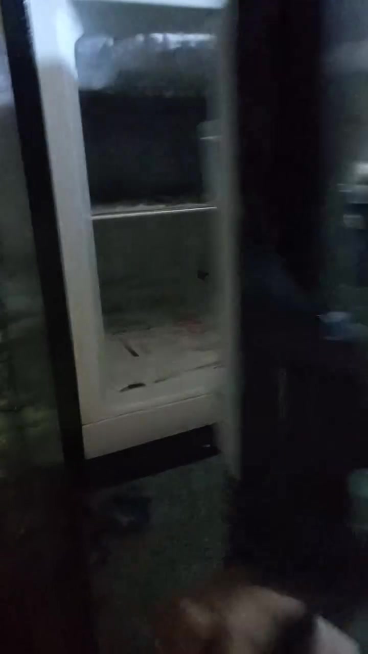 للبيع ثلاجة ديلؤكس باقي شركة اي عيب ما بيه
شراي اتصل ***********
