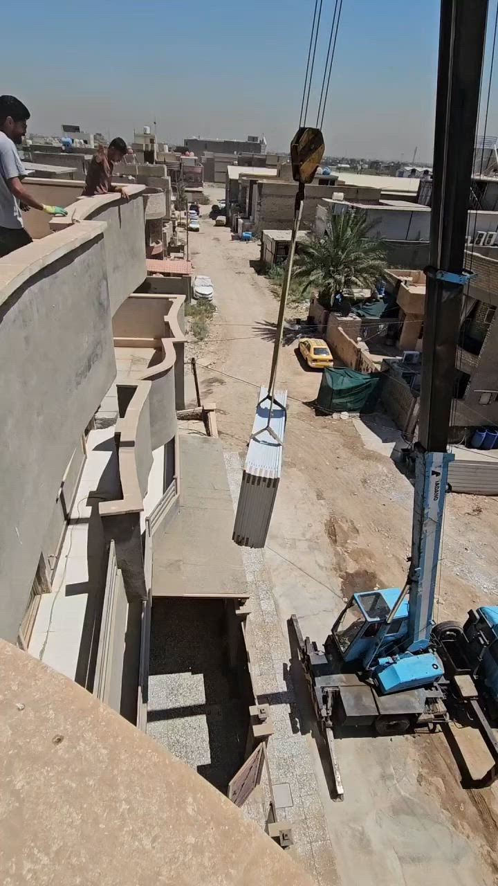 رغم ارتفاع درجات الحرارة🌡🌞🔥 
يستمر عملنآ باعلى مستويات الجودة و الامان🧤🥽🦺 🌞🌟
للتواصل و الاستفسار الاتصال على الرقم✨️ 
*********** واتساب 
او مراسلة الصفحة 
Al Muntadher Solar Energy

