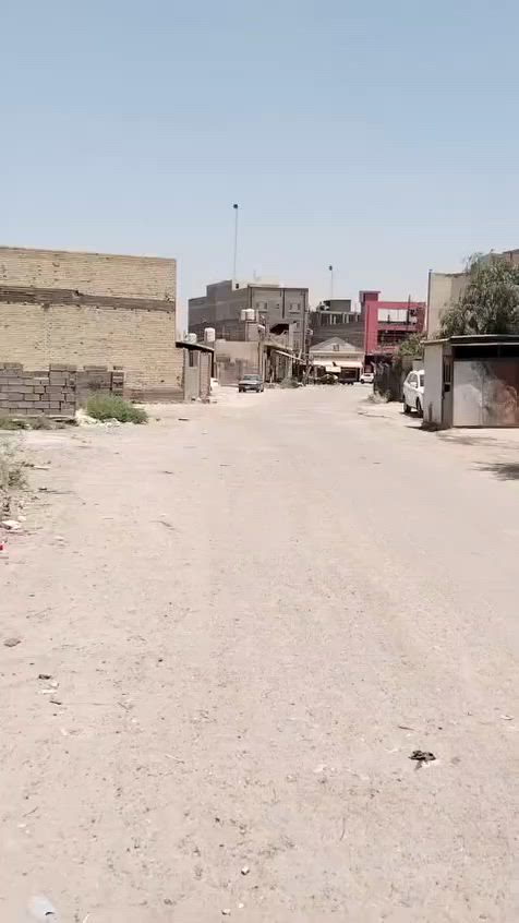 السلام عليكم يوجد لدينا دار للبيع ركن مساحه 120 م واجهه 10 ونزال 12 طابق واحد فقط يحتوي الدار على استقبال +مطبخ +ساحت درج داخلي +غرف نوم عدد 1 +حمامات عدد 2 نوع الملك طابو زراعي سند 25اقرار محكمه جميع الخدمات موجوده ماء وتبليط وكهرباء ومدارس قريبه +تشجير العنوان بغداد الدوره البوعيثه مجمع النسور الأول قرب شارع العام شارع البوعيثه الرئيسي الاستفسار اتصل على هاتف *********** /***********
