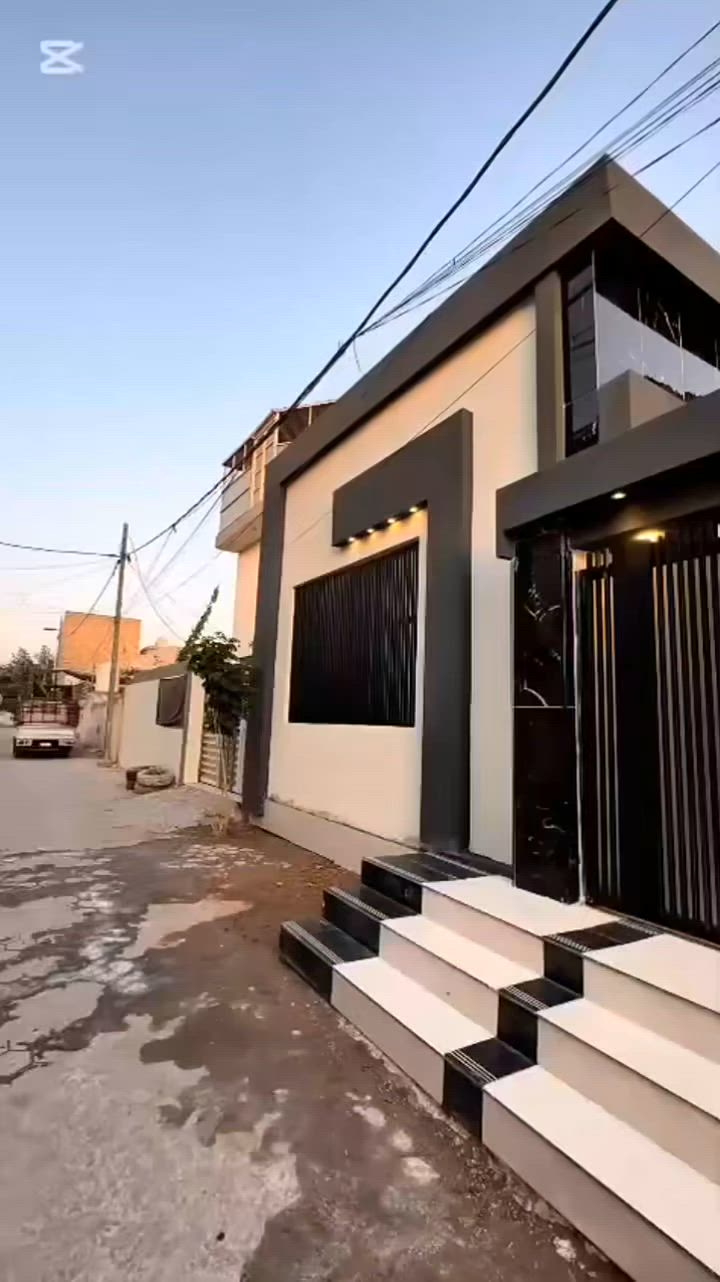 دار للبيع 200 متر حي الجزيرة 
مقابل مستشفى الالماني
طابق واحد صب كونكريت

السعر//265  مليون مع المجال 

***********
