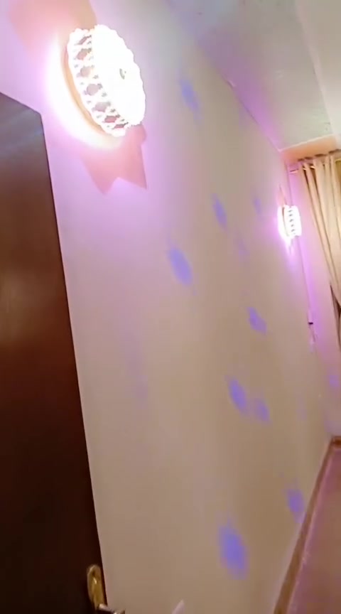 السلام عليكم بيت للبيع مساحه 100 متر نزل 20× 5 منطقه سبع قصور شارع ابو احمد بيت قبل ركن بي كافه الخدمات سند 25 يحتوي عله 4 غرف نوم مع استقبال ومطبخ وحولي وحمام وصحيات 2 لتواصل عله هذا رقم ***********
