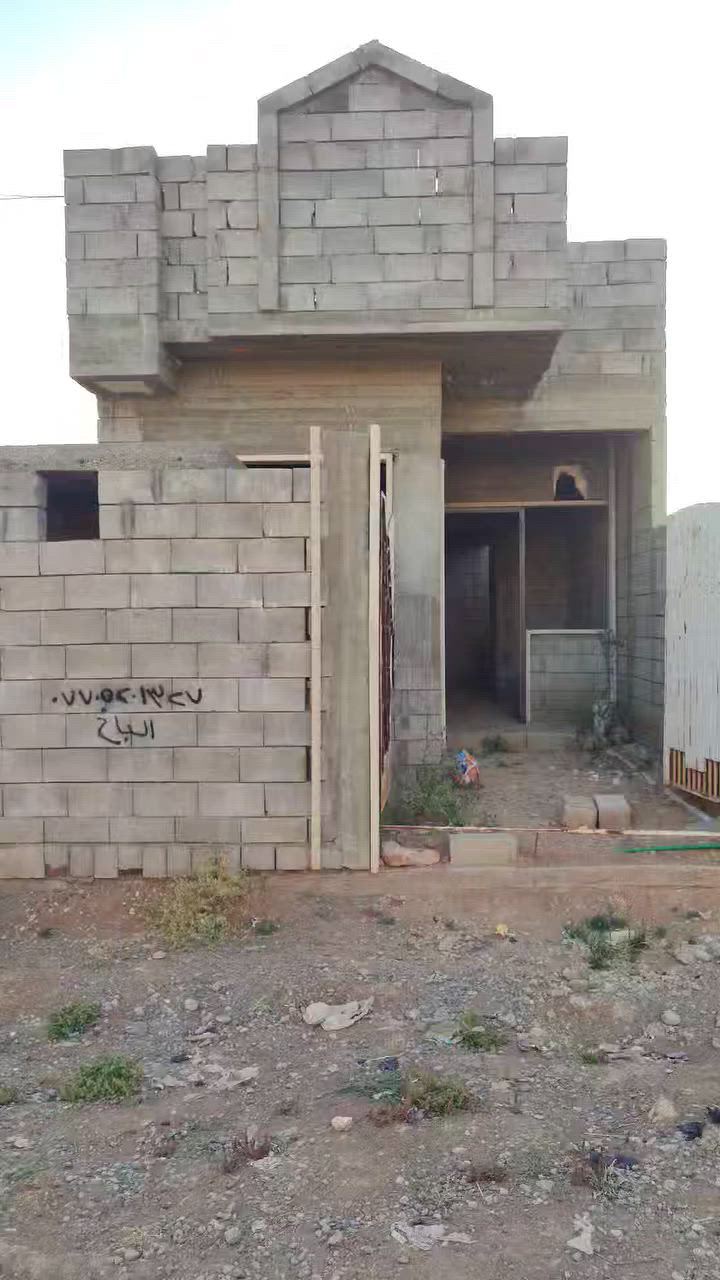 هيكل للبيع بسعر مناسب خدمات كامله.. مساحه 130متر شرؤق مؤسس مجاري باب كراج ابؤاب واجهه...قؤسيات حي الزيتون قرب جامع العادل.. يرهم مقدمه وبلشهر ***********
