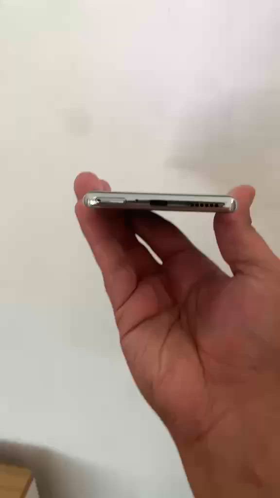 اعيد النشر بسبب الوعود الكاذبه
تكنو كامون ٤٠ برو 5G رام ١٢ جهازي نضيف زلغ مابيه استخدام اقل الشهر سعر الجديد حاليا ٤٨٠ الف سعره ٣٤٠ وبيه مجال يرهم بيع ويرهم مراوس مكاني واسط قضاء الحي


**إذا كنت صاحب هذا الإعلان وتريد حذفه لأي سبب، رجاءا أرسل رسالة إلى الدعم الفني**