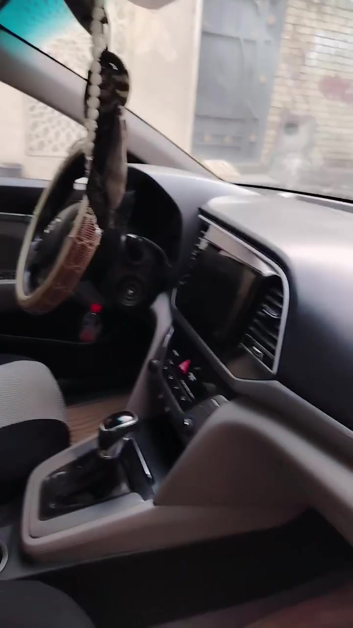 سلام عليكم لبيع النترا مديل ٢٠١٧ و
نص فول حادث بيند تبريد ثالج حديه سيارة كفالة مكينه كير   كفالة مروضه شده وعشره بيه مجال لطيبين رقم الهاتف  ، ***********
