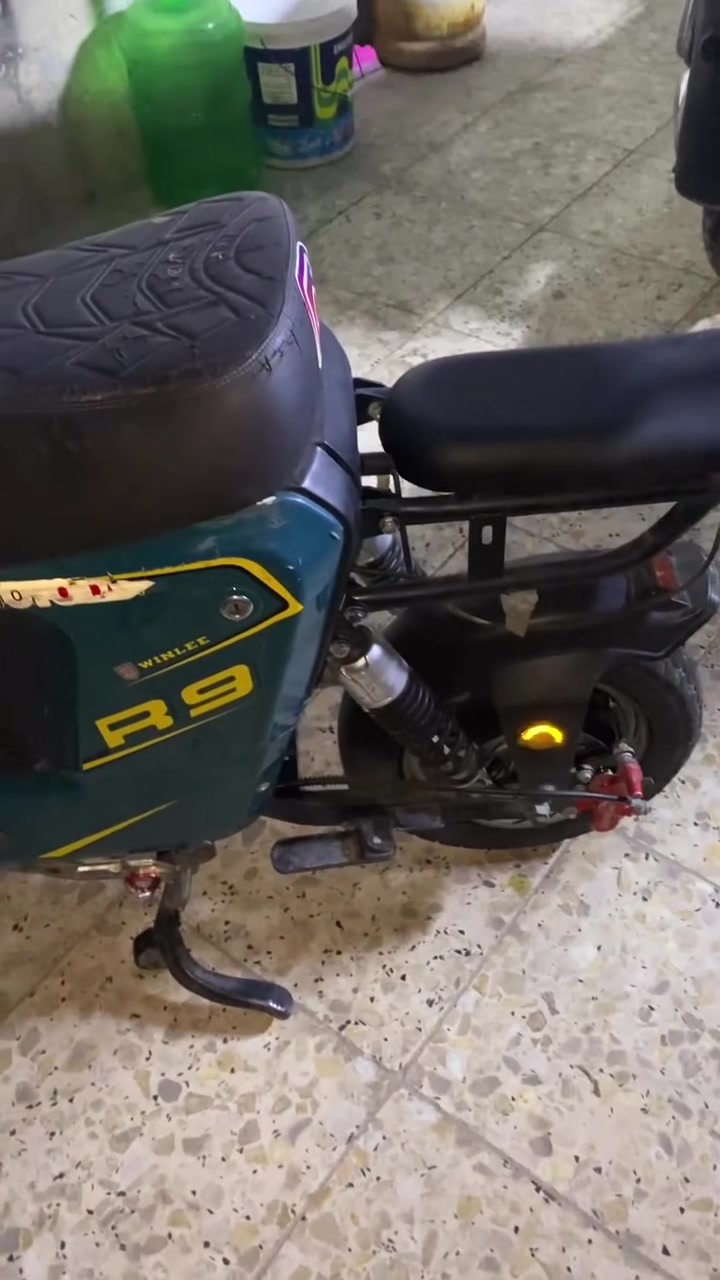سلام عليكم درجة شحن ار 9 2025 عوزهه تصليح ملف باقي كله شغال  سعر 250وبيهه مجال للطيبين مكاني بغداد مدينه صدر قطاع 55هاذ رقمي ***********
