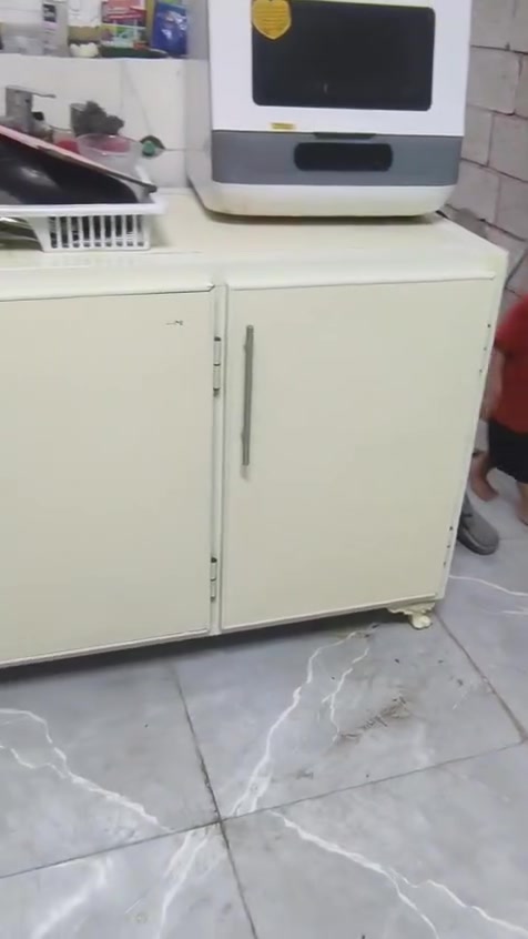 غرفه نوم بيضه صاج عراقيه للبيع رايدها (بمليون) 
وكاونتر مستعمل بس حيل نظيف اشتريته ومرهم على مطبخي وبعدني مشادته 
اريده ب(٥٠٠) الف 
والشراي يدخلي خاص او يتصل على الرقم والسعر بيه مجال
مكاني بغداد جسر ديالى القديم قرب ملعب العيساوي
الرقم  ***********
