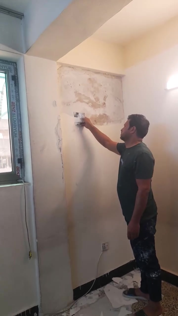 نصير الصباغ لعمل جميع أنواع الديكورات والاصباغ ***********
