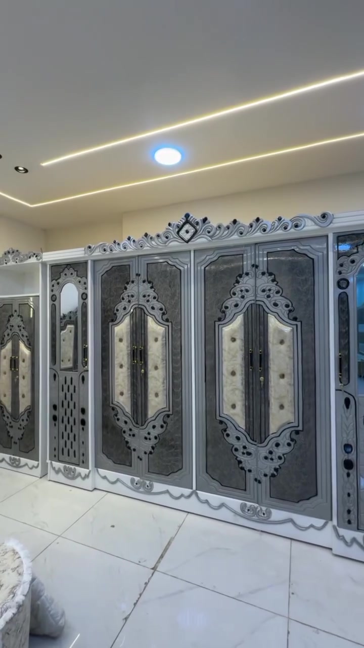 نتحدى بيكم الأسعار! 🇮🇶🔥
غرف نوم عراقية​📞 للتواصل والواتساب: ***********
 بموديلات عملية واقتصادية وتصاميم فخمة تناسب بيتك. التخفيضات حقيقية والأسعار صدمة للجميع ولصالح عوائلنا الكريمة لفترة محدودة! 📉💸
​👑 تميز مع أثاث اللمسة الذهبية.
​#اللمسة_الذهبية #اثاث_العراق #غرف_نوم_مودرن #تخفيضات #تسوق_اونلاين #العراق
