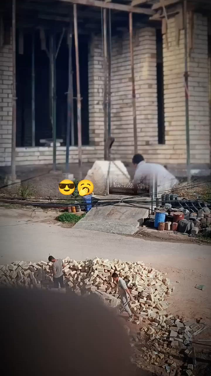 السلام عليكم
ونج بانزين (نحاله)
 مستعدون للتصعيد وتنزيل كافه مواد البناء في كل محافظات طابوك رمل سمنت شتايكر فرمستان فرشي تراب جص مرمر كاشي بورسلين بلاك زميج سيراميك من طابق اول اله طابق العاشر بسعار مناسبه مبايل ***********بي واتساب***********والله يرزق الجميع
