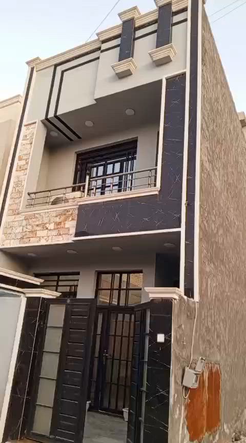 السلام عليكم ورحمة الله وبركاته
دار ١٠٠متر للبيع 
أو مراوس بقطعة ارض في حي العدل فقط 

واجه ٥ نزال ٢٠
السعر ٢٦٥ مليون 
جميع تفاصيل داخل الفديو
بغداد الحريه حي السلام منطقة الملاعب 
موقع متميز في الحرية مرغوب 
***********
