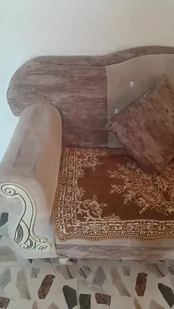 السلام عليكم ديوان سبع امتار شرط النظافه كدامك الفيديو    سعرو135

***********

