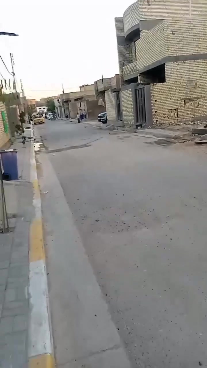 بيت للبيع 100 متر 5*20 الرئاسه شارع عشرين قرب شارع الساده زراعي سند 25 *************   /*********** خدمات كامله مي مجاري تبليط مقرنص
