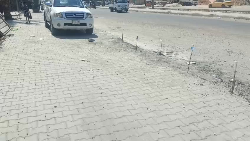 قطعه ١٠٠ متر تجاريه يم الحلاق سيد قادر شراي يتصل ***********
