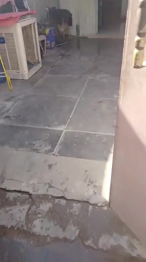 السلام عليكم بيت تجاوز للبيع مكانه بغداد الدولعي بيت كلش نضيف كله سيراميك مأسس مي وكهرباء لايخر ولايغرك عالي عن الشارع وشارعه مبلط سعره 15 وبي مجال للتواصل واتساب فقط ‏‪***********‬‏
