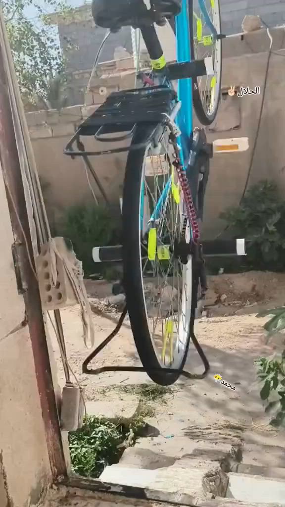 سلام عليكم شباب  بسكل للبيع حجم 26 موديل18بسكل ما حويه صارله شهر من جبته بسكل نضيف السعر ب90 وبي مجال العنوان ديالئ بعقوبه فلكه نهوده رقم الهاتف بس واتساب *********** تصل وتدلل
