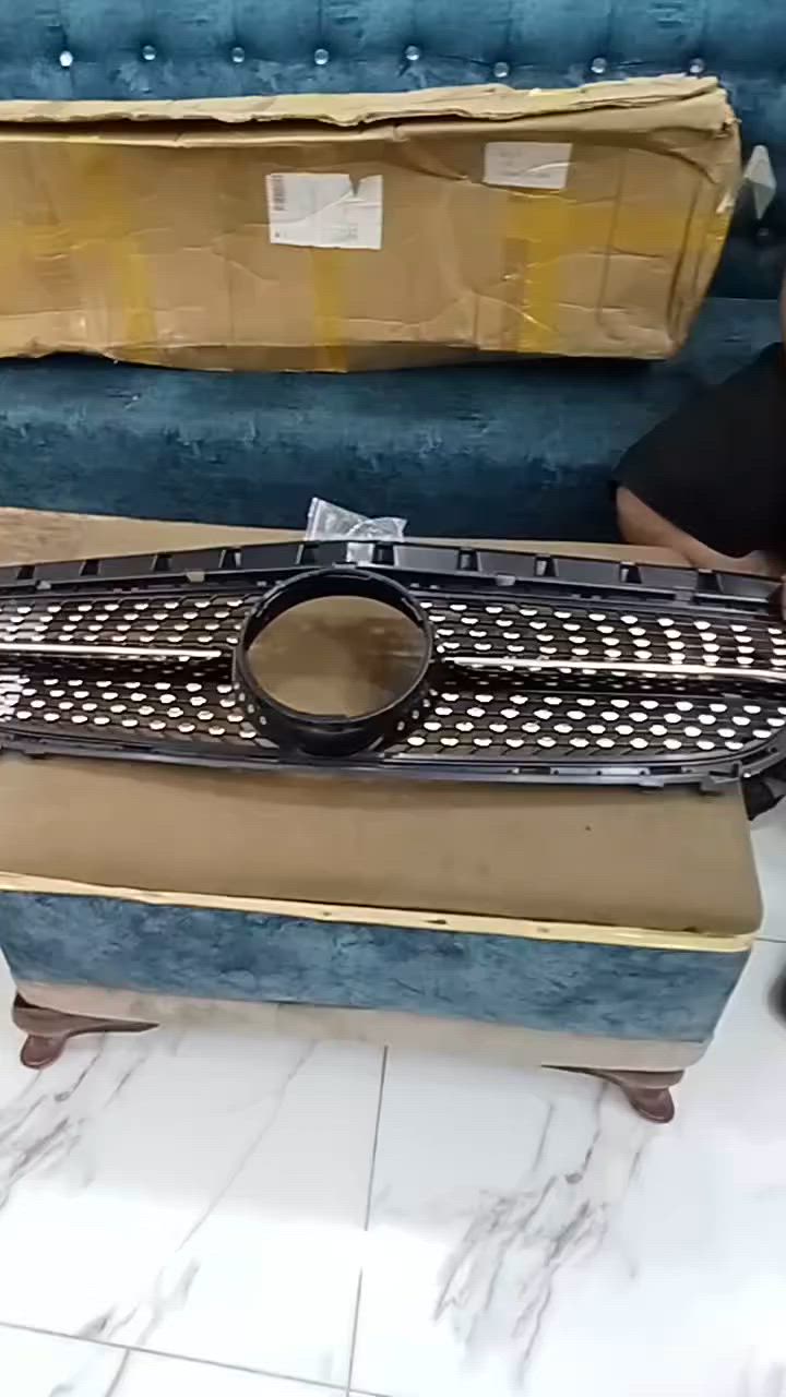 شباك سيارة مرسيدس بغداد *********** متوفر توصييل جميع المحافظات
