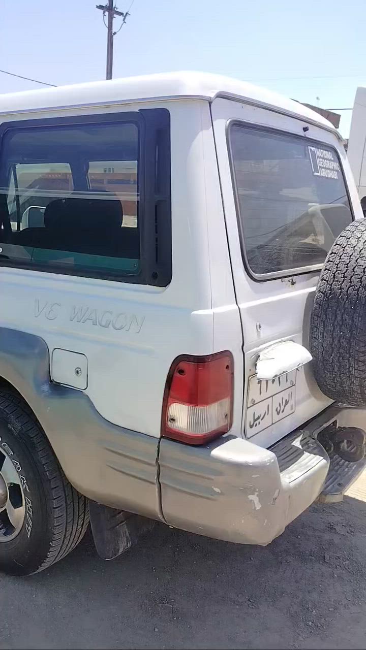 السلام عليكم من رخصه الأدمن كالوبر موديل 2001 رقم اربيل تحويل مباشر تريد وكاله تريد تحولي بسمنه السياره 
مكينه وكير عادي بانزين بلادي لاتنقيص ولا تبخير تخم تاير كهربائيات شغاله دواخل نضيفه مكان السيارة بابل الحمزه الغربي 
السعر 38 وبيه مجال 
موبايل ***********
***********
