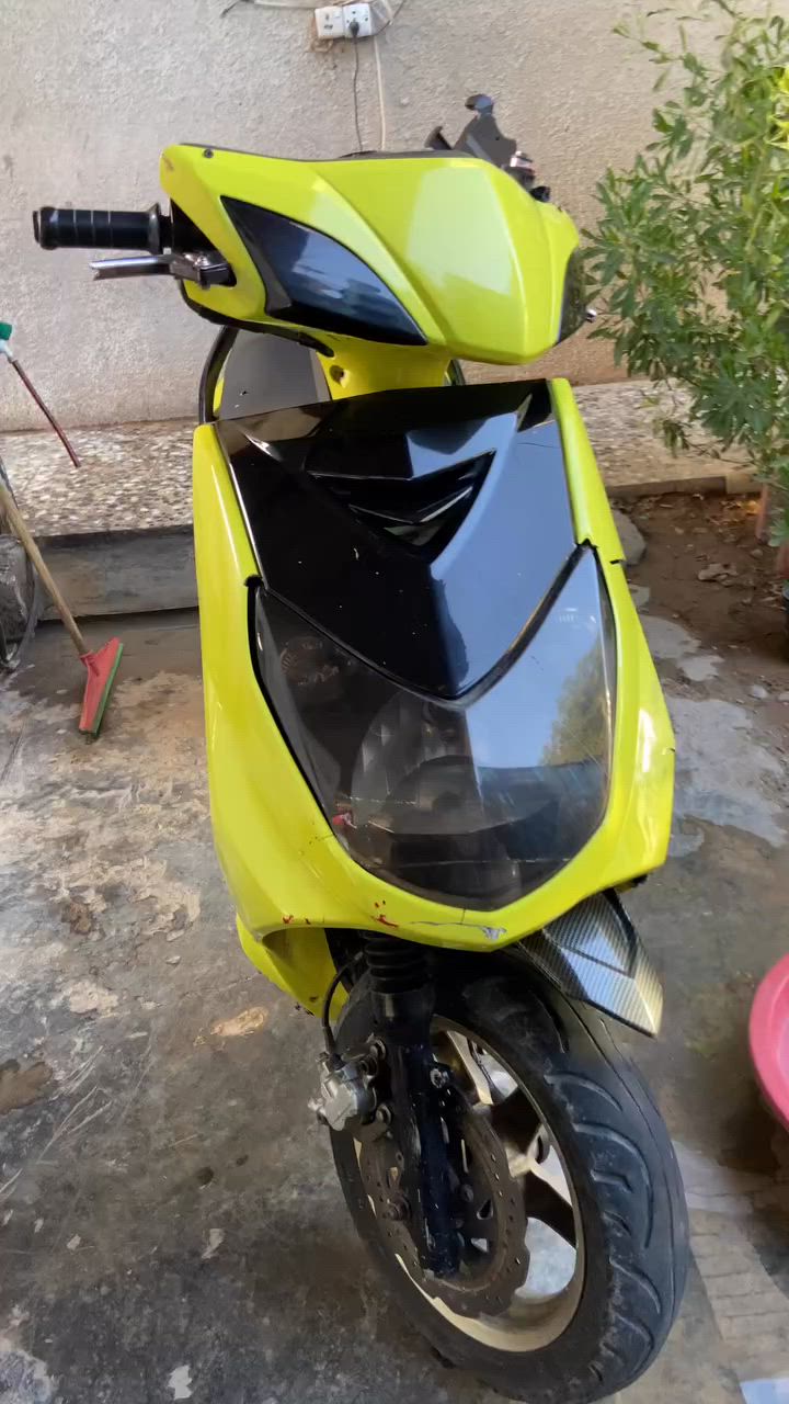 ً
سلام عليكم 
دراجه سكنس فحل طلاعات 
دراجه نوزل 
نوزل رياضي 
سلف رياضي 
جاملغ رياضي 
قبق فلاوين رياضي 
تجوه 
!!!!دراجه تأخرت عليها بدهن و كامت طلع دخان شويه 
بس دراجه شغاله 
بيع أو مراوس بسكنس ونطي فرق عادي 
مكاني بغداد
نقصها دشبول و كلوب طافي دكمه 
***********
