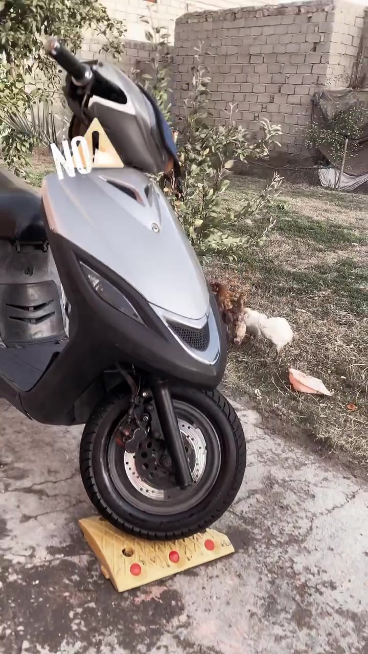 ماكس 140للبيع دراجه جهاز من كلشي نكره سلف كهربائي كلها شغاله مكينه ما مفتوح مكاني حله سعر 350وبيها مجال بسيط حك جيه أتواصل اتصال أو وتساب على هاذا رقم ***********
