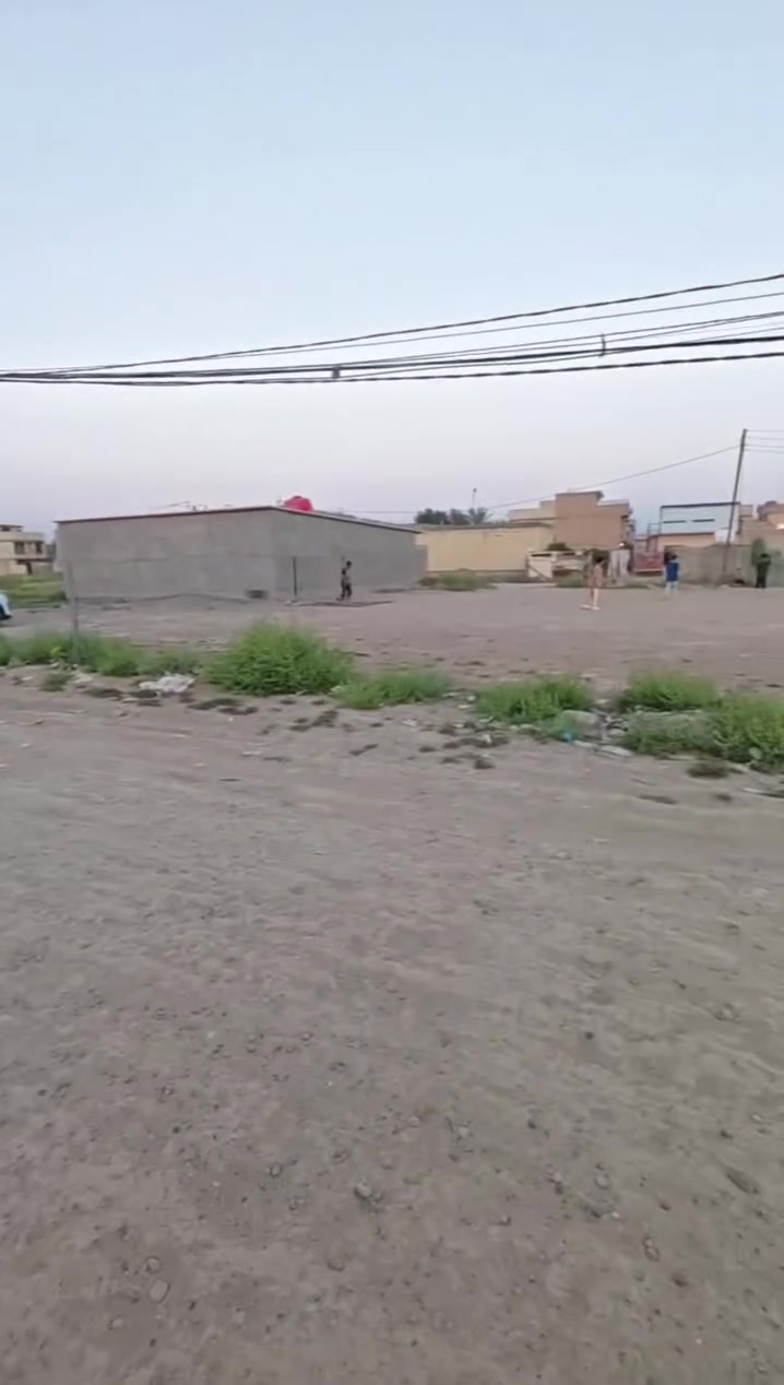 بسم الله 
قطعة ٤٠٠ متر للبيع منطقة اركية وفاضل جهة المسبح 
القطعة زنجيل ع شارعين وجه القطعة ١٢ ونص ع كل شارع
تباع كاملة او مجزأة 
سعر ال١٠٠ ب٣٠ وجه ٦ وربع مع مجال بسيط 
او كاملة ب١٢٠ 
للتواصل ***********
