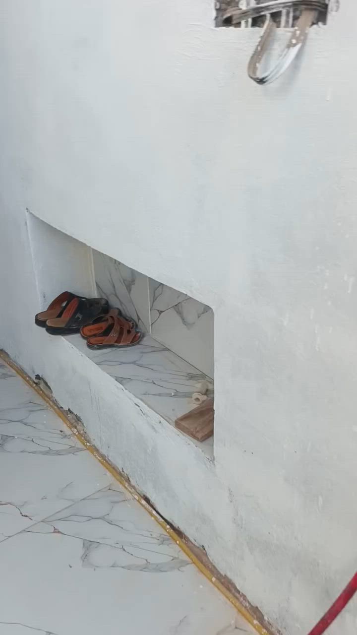 ***********
