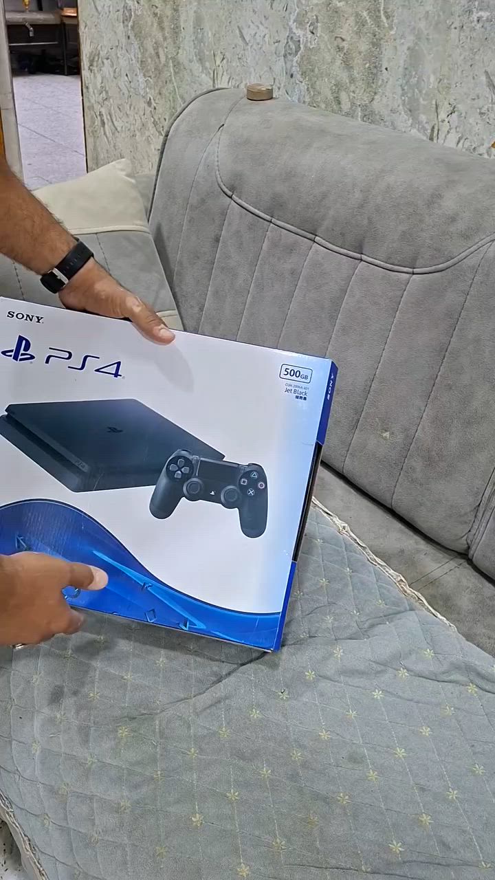 سلام عليكم 
حبايب هذا الجهاز صيده اخو الجديد 
بلي ٤ سلم ما مهكر فول او نلاين 
٥٠٠ كيكا 
جوستكات ٢ اصليات 
قرص gta 5
سعره ٣٠٠ الف فقط تم التخفيض 
***********

