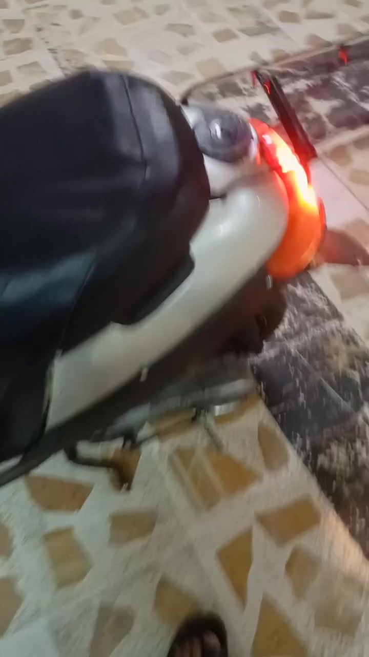ماطور بوتين نضيف مكينه فول معمره تعميره وحده بستم وبي فطر يم يم القبق مال بازين كهربايات كلهن شغلات بس يعوزهن باتري سلف هم شغال بي صوط عالي ابيع فحم في فحم 150قفل ربع مايزن وشرط معدل يعبر ال 60 رقمي واتساب ***********اجاوب وتساب فقط
