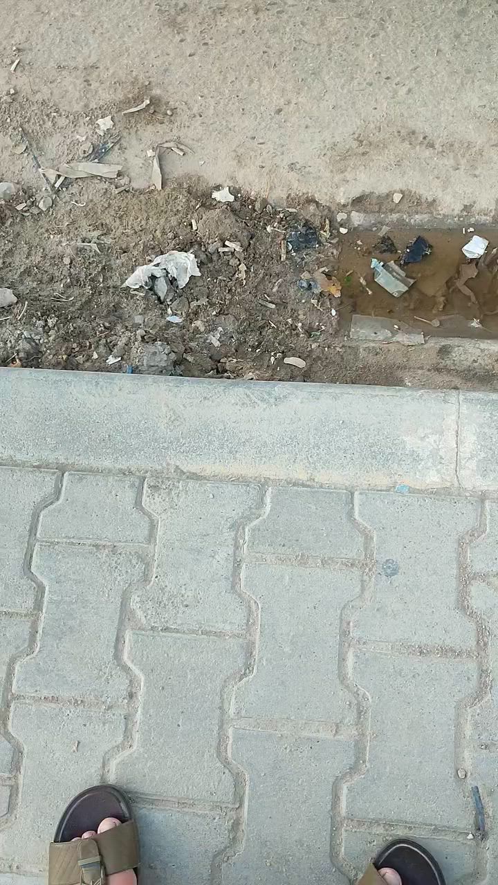 اخوان ستوته للبيع مديل 23رقم انكليزي سنويه لغايت 30مكفوله من طول للطول وين يعجبك افحص مكاني كوفه هذا رقمي ***********السعر 3250بيه مجال ولله الستوته مال جناي وكاسب ولله متروكه بلباب ولله احله من بلصوره السعر 3250 بيه مجال
