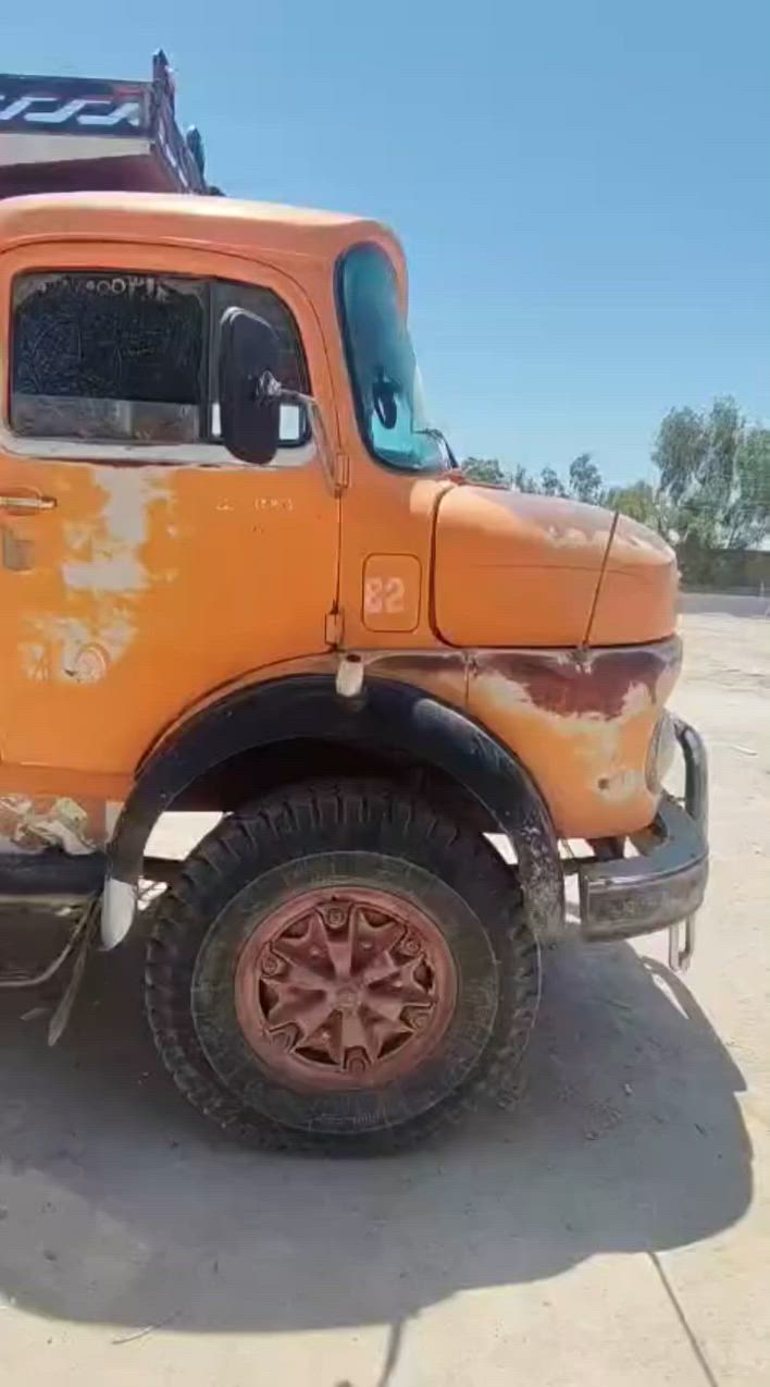 سلام عليكم ابردين لبيع موديل 81 سياره مكفول كفاله عامه مكان كربلاء  ***********

