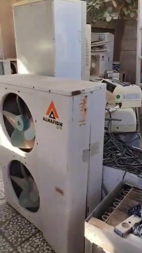 سلام عليكم نشتري جميع انواع السبالت ولمكيفات العاطله ولمتروكه بسعار تنافسيه في جميع أنحاء الناصريه ماعليك بس تتصل على رقم ***********
