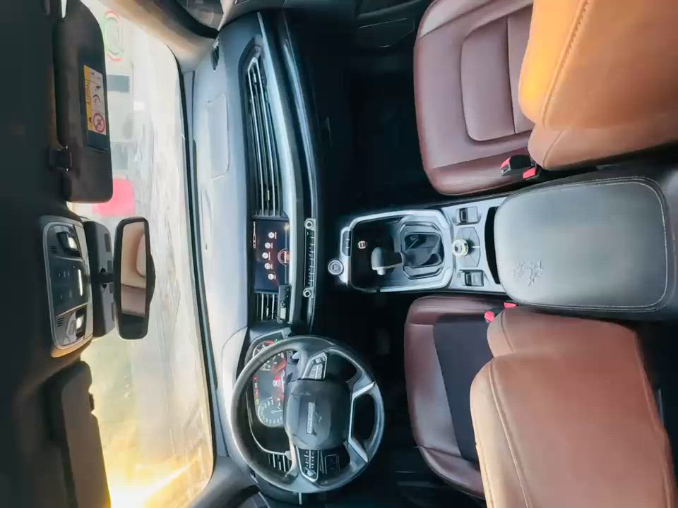 السلام عليكم ورحمة الله وبركاته سياره هاڤال  مديل 2019للبيع السياره نضيفه بس بيها نواقص وراح اذكرها كلها إلك السياره مشيها وسياقتها حلوه بس مجرد تعدل هاي النواقص العليها أي استفسار عن السياره اني خادم هاذ رقمي ***********) ماشيه السياره 196الف. مكان السياره النهروان القرية النفطيه. سعر السياره 95وبيها مجال شي قليل وإذ اكو مراوس حسب القناعه  
1ايرباك طاك

2.كيس دهن الكير يرادلة تبديل بي نضوح

3.تاير بي ضربة يراد ينفتح وينسحب 

4.السيارة بيهة حادث سابقاً وبدلنة البنيد والباب تعدل عل بارد هوة وجاملغ

5.السيارة مجفتة وصار بيهة خيط تبخير 

6.ويرادلهة دبلات خلفية 

7.اكو أماكن يرادلها صبغ 

8.يرادلهة زوج عدسات اماميات سعر التك 200

9.يرادلهة بوليش عام 
كلشي بيها ذكرته حته لا تجي وتكلي هاي ليش مكتلي بيها وحقك من تحجي. واني بلخدمة الي اكدر عليه