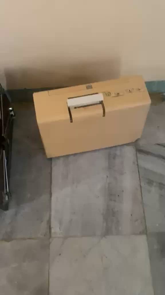 مكينة خياطة الأصلية درجة أولى مع الميز
سعر ١٧٥


**إذا كنت صاحب هذا الإعلان وتريد حذفه لأي سبب، رجاءا أرسل رسالة إلى الدعم الفني**