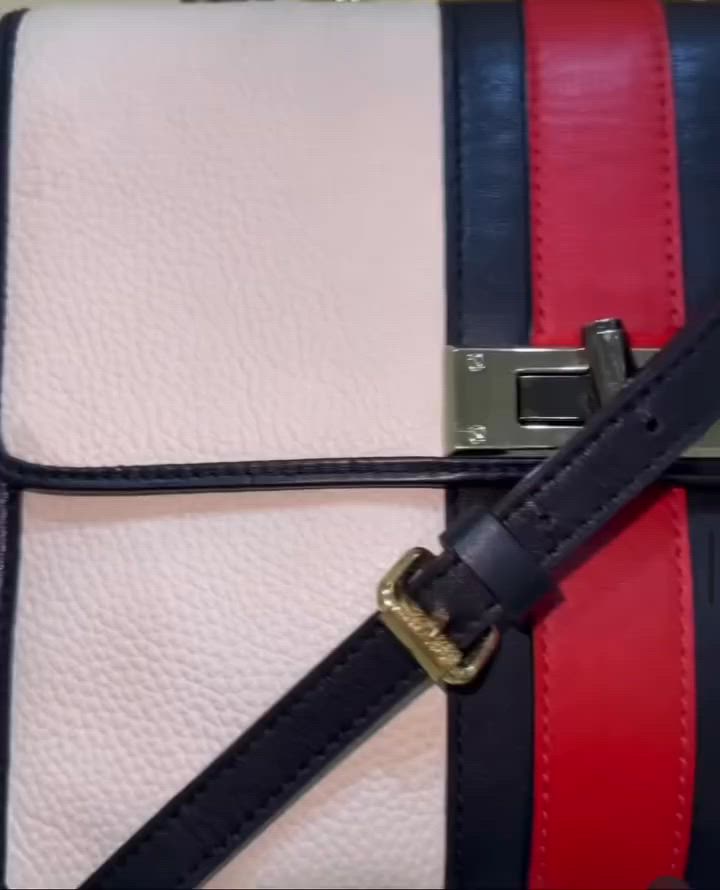 ⁨ Carolina Herrera  كود اصلي ٣٥⁩


**إذا كنت صاحب هذا الإعلان وتريد حذفه لأي سبب، رجاءا أرسل رسالة إلى الدعم الفني**