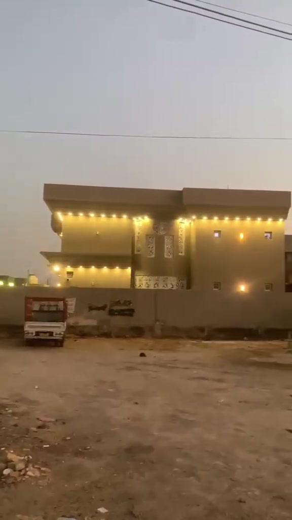 من رخصه حجي ماجد مكلف بالنشر  مكلف بالنشر
دار للبيع حديث   زراعي المساحة 300 متر  والبناء  250 مجاور حسينية الخضير على طريق زوار الحسين (ع) 
للاستفسار صاحب الدار ***********

ملاحضة يصلح معهد للمدارس الاهلية
