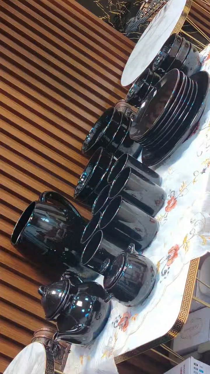 طخم سفره كامل يتكون من 30 قطعه 🖤 
قوري وشكردان دولكه وصحن كبير و6صغار 🖤 
و6كاسات كبيره و6كاسات صغيره و6كلاصات 🖤
توصيل مجاني لهذا السيت 🖤
انظلم بلتصوير لان يعكس الصوره ماصورتو زين
#ميم_للأواني_الاوربيه #اكسبلور_فولو #تفاعل #اغاني #كاظم_الساهر


**إذا كنت صاحب هذا الإعلان وتريد حذفه لأي سبب، رجاءا أرسل رسالة إلى الدعم الفني**