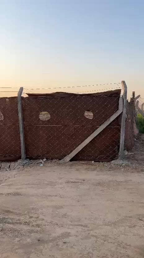 📌 فرصة استثمارية نادرة في كربلاء

دونمان سند 25 مقابل قناة كربلاء مباشرة، يبعد عن الشارع الرئيسي كيلو متر واحد فقط.

✅ الواجهة 115 متر
✅ شارع بعرض 12 متر
✅ الطريق جاهز للتبليط
✅ منطقة واعدة وقيمة الأرض مرشحة للارتفاع مع اكتمال الخدمات

الفرص الحقيقية تُشترى قبل اكتمال الخدمات، مو بعدها. واليوم هذا الموقع من الفرص القليلة المتبقية بالمنطقة.

📞 للتواصل واتساب أو اتصال:
***********

💰 السعر لا يُذكر احتراماً لخصوصية المالك ولمنع كسر السعر بالتعليقات.

للاستفسار عن السعر علق بكلمة: تم
