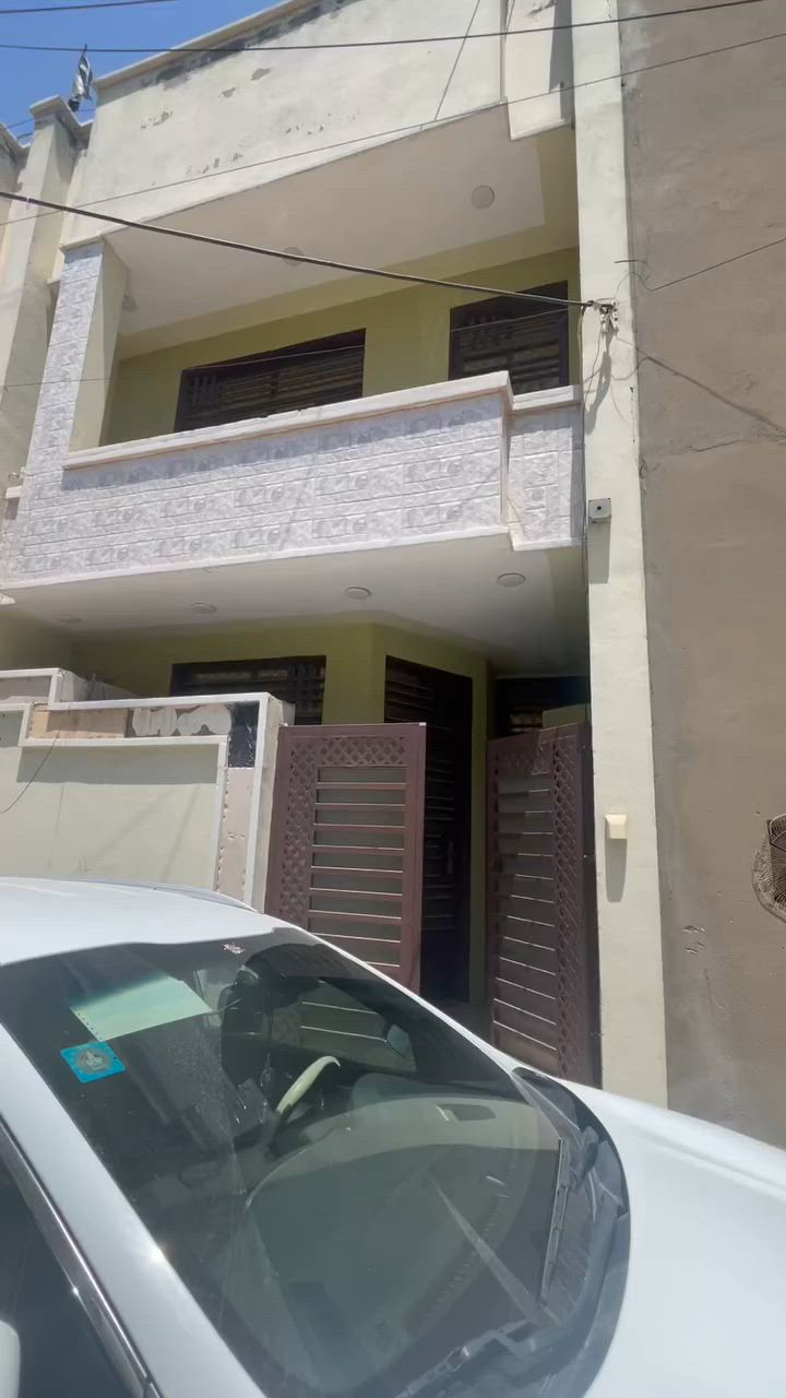 بيت مساحه 50 متر للبيع طابقين حي السلام شارع زين العابدين السايد واحد للاستفسار الاتصال 
***********
