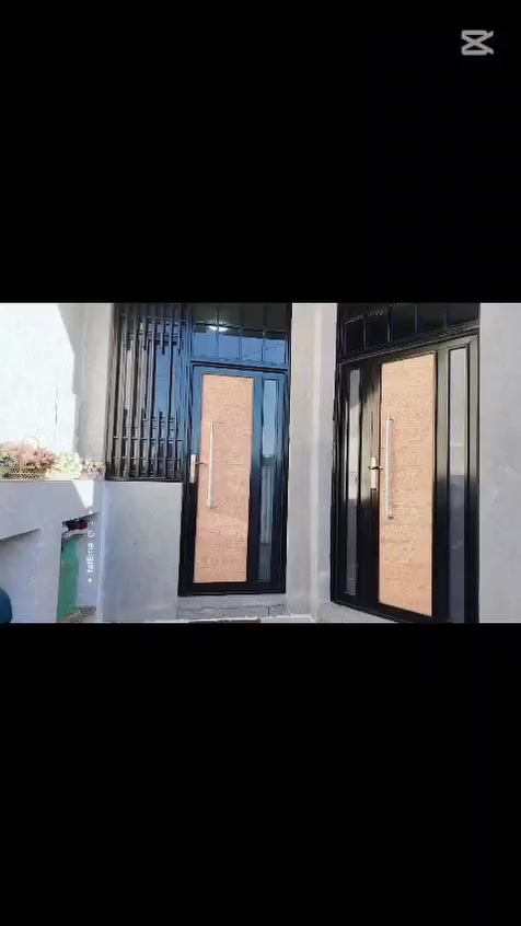 للبیع مشتمل/خانقین/حي الموظفین/7نیسان/125متر/6وربع×20/طابق واحد غرفه واستقبال ومطبخ و بیتونه كبیره /نظام دكت /عليها قرض اسكان /البیت حديث البناء /قریب الشارع المؤدي الی بانميل/للاتصال مكتب ابو امير للعقار /*********** السعر  68ملیون وبیها مجال قلیل
