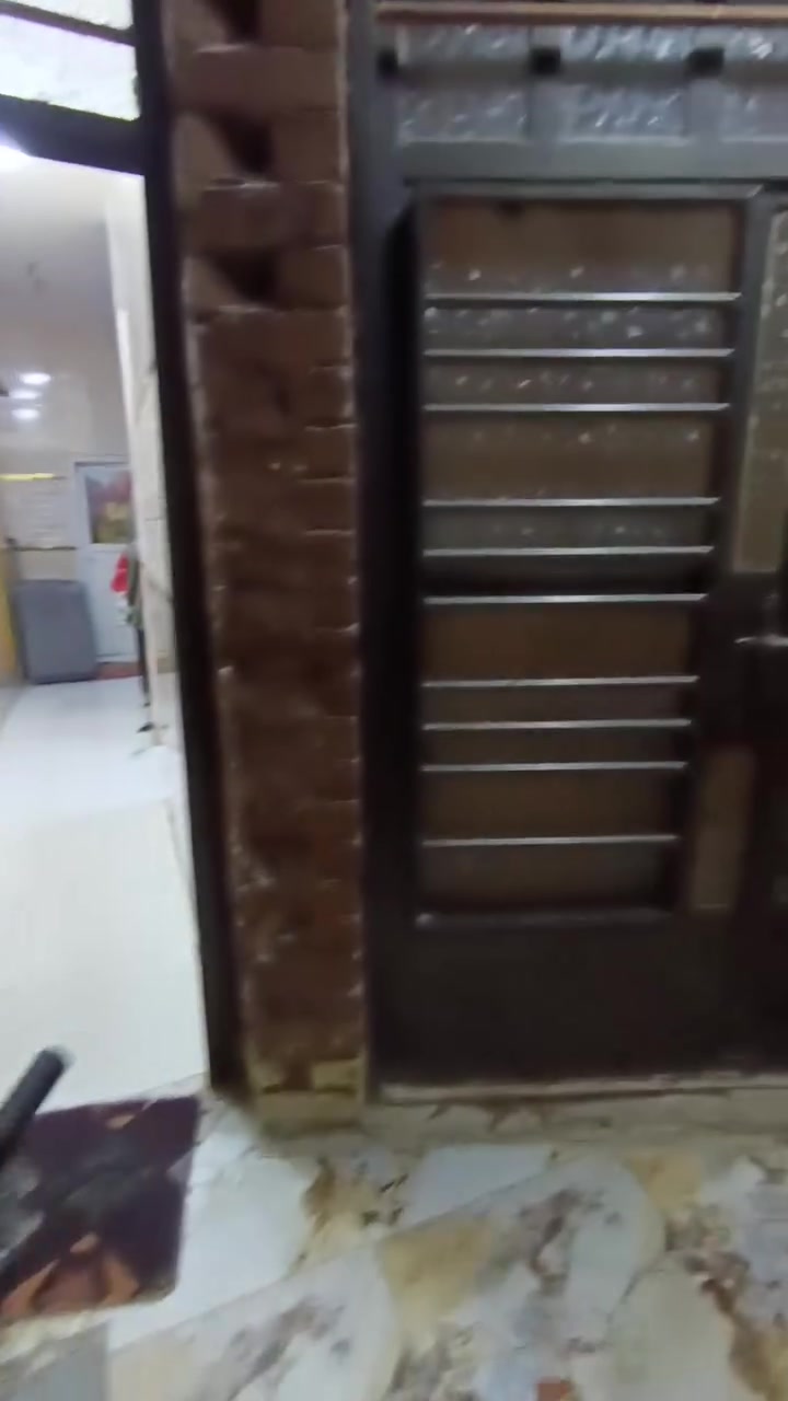 سلام عليكم ٥٠ متر للبيع سكينه زراعي مقاطعه ٢عل٩ صاير عله ٣ افرع شوارعه ١٠ كامل خدمات كلشي مذكور يمك كتابه او فيديو لتكلي شنو تفاصيل الي يحب يتصل رقم وتساب *********** سعر ٧٧ بي محال قليل
