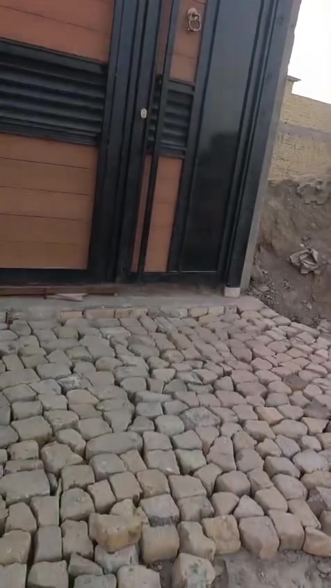 للبيع المستعجل 🏠
بيت مساحة 200م 
السعر 60 مليون فقط قابل للتفاوض البسيط
المنطقة: [قرب شركه النفط الخميسات ]
المميزات: بناء [طابوق/]، مي وكهرباء ومولد قريب ومدرسه حديثه ، شارع [سبيس ]قريب عله شارع العام 
ملاحظة: البيع مستعجل جداً
للتواصل: ***********
