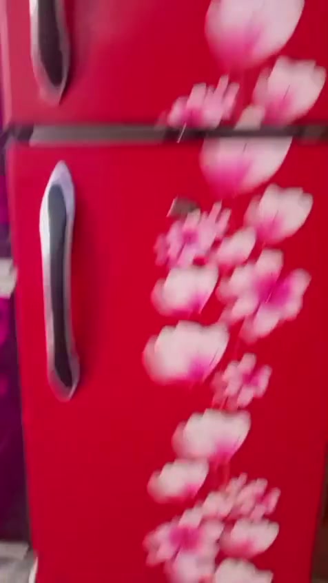 ثلاجه للبيع نظيفة ومرتبه 
فول تجميد  تاخذها وتدعيلي وكل تفاصيل الثلاجه ومميزاتها بتعليقات
السعر ١٧٠
العنوان بغداد مدينة الصدر
التواصل م̷ـــِْن خلال ه̷̷َـَْـُذآ الرقم
***********
