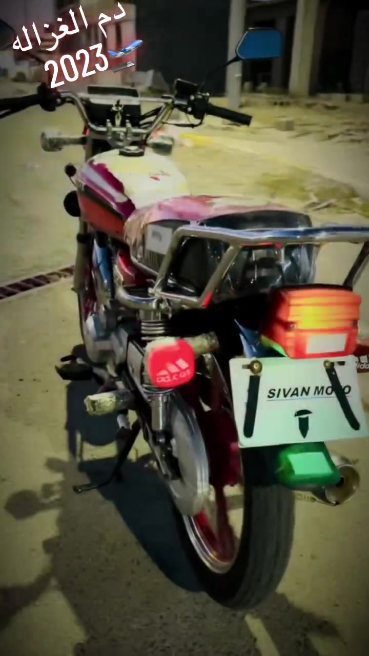 السلام عليكم   للبيع.                                                  موطور 🛵 سافان 2023☑️محرك كبس ما مفتوح شرط 🕢 منفيس موجود وزن ثقيل / احله من الصوره شرط 📸سلف كهربائيات كلو شرط ✔️جوز تاير جديد  ***********📞

