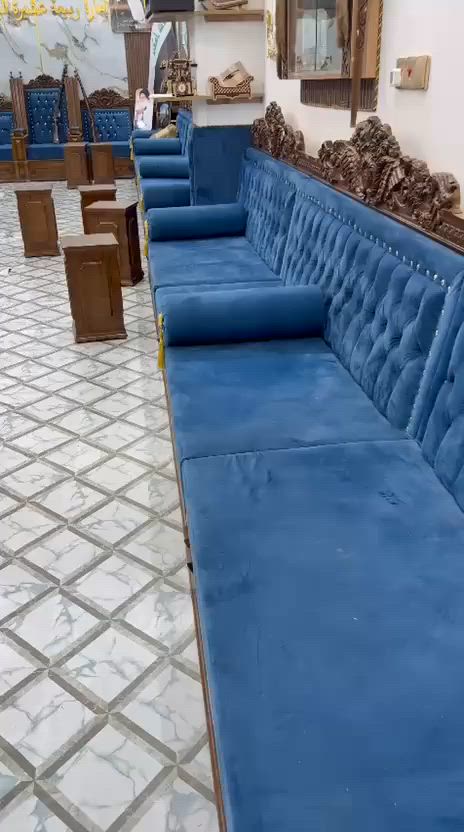 السلام عليكم 
ديوان تزكام شغل المصنع المصري درجه اولى جديد كارتون نضافة 95‎/100 القياسات طول 12 والعرض 4 يعني المجموع 28 متر  مع 12طبله ومعروف الشغل المصري
العنوان البصره 
***********
