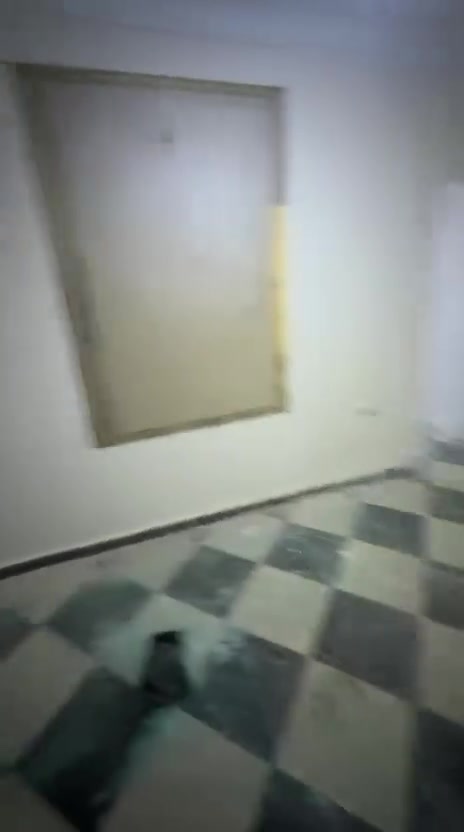 شقه اتنين وصاله مرتاحين 
دور اول سكني 
تشطيب سوبر لوكس عرسان 
بها عداد غاز 
متفرعه من شارع سيد حماده الرئيسي وبجوار سلم الدائري 
مطلوب 165 ألف وايجار 1800
والتسليم علي المفتاح
