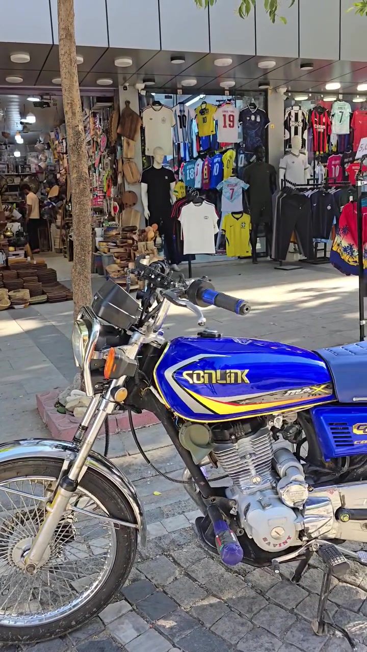 ماتۆری ساڤین بۆ فرۆشتن
بێ عەیبە و بێ مەسروفە 
سعری 500 مەعامەلەی برایانە
شوێن شەقڵاوە
ژم ***********
