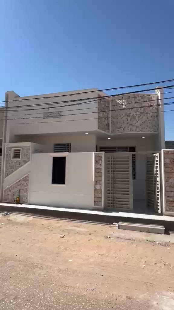 سلام عليكم يوجد
بيت مساحة 100متر طابق واحد بناء حديث  للبيع 
شوارع 10متر 
يتكون البيت من غرفه نوم وصاله وستقبال 
ومطبخ وصحيات داخليه خارجيه 
 البيت  جاهز للسكن 
طابو  زراعي 25
 التحويل من ابو السند مباشر - قرار محكمة
 متوفرة كافه الخدمات (تبليط ♦️ماء ♦️ كهرباء♦️ مجاري) 
 الموقع مجمع الابداع كربلاء شارع الرابط يبعد 8 كيلو عن الإمام الحسين عليه السلام 

 اللاستفسار اكثر اتصل على الارقام التالية
***********
حيدر الغراوي للعقارات والمقاولات العامه 
 
 #عقارات_للبيع #العراق #حي_العباس #فولو #اكسبلور #متابعين #بساتين #البصرة #كربلاء #بغداد #كربلاء_الحسين #بيع #كربلاء_المقدسة #عقار #عقارات #فولو #دعم #متابعة #سبحان_الله #تعليق #لقطة #للبيع #القران_الكريم #بيت #اكسبلور_فولو #يالله #اكسبلور_explore #استغفر_الله #استثمار #عقارات_كربلاء
