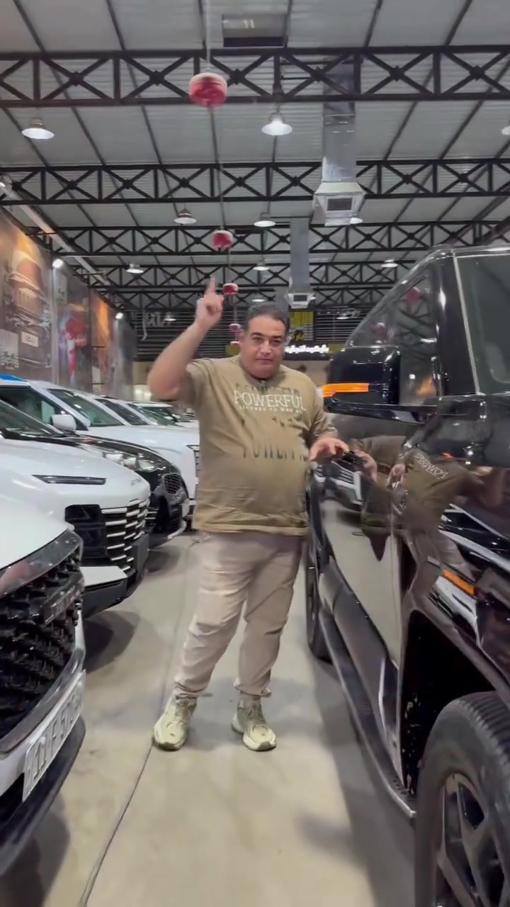 🚘🔥 دنزا بي8 موديل 2026 📅 الاربعاء| 29/07/2026 ✨ جميع التفاصيل والمواصفات موضحة داخل الفيديو. 📞 للاستفسار: ☎ 6322 ☎ *********** ☎ *********** ☎ *********** ☎ *********** ☎ *********** ☎ *********** #هايبر #كاس_العالم #BYD #أفالون #سيارات #Hybrid #تويوتا #تاهو #Toyota #النترا #العراق #بغداد #سيارات_فخمة #محافظات_العراق #سبورتج #سيارات_العراق #اكسبلور #Avalon #لانكروزر #fyp
