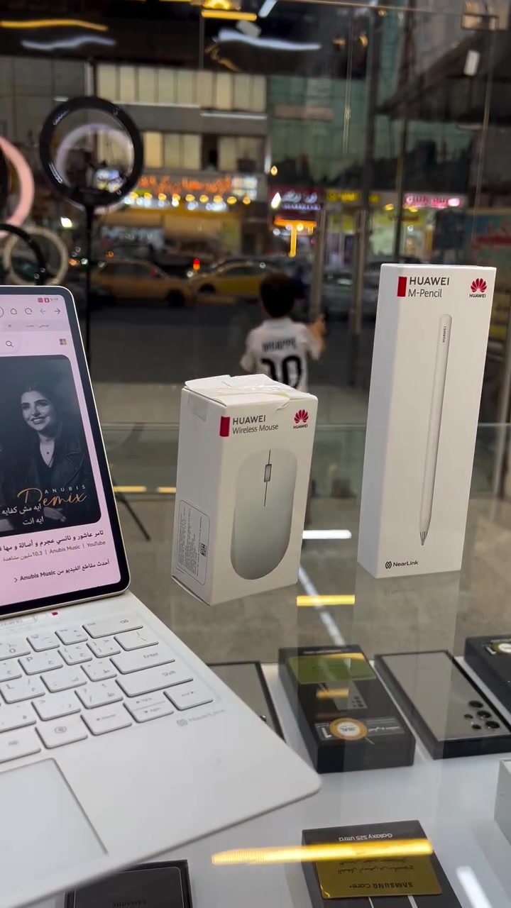 G512
عشوائي 12 
دقه الشاشه 2800/1840 
جهاز روعه 👌🏻
السعر خاص 
***********
HUAWEI MatePad Pro
