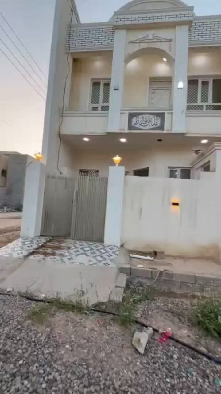 دار للبيع ✨⚜️ 
#تكريت الديوم منطقة التوحيد 🔻
المساحة الدار 100 متر واجه 7 اله رابع نزال 15
التفاصيل الدار 3 غرف نوم صاله وستقبال ومطبخ
3 مجموعات صحيات الدار شغل درجه اولى
موقع مميز ركن على شارع 15 خدمات كله يمك
اللاستفسار اتصال على رقم
*********** ☎️ مكتب الأمين للعقار على شارع 60 مقابيل مجمع طيبة 2
