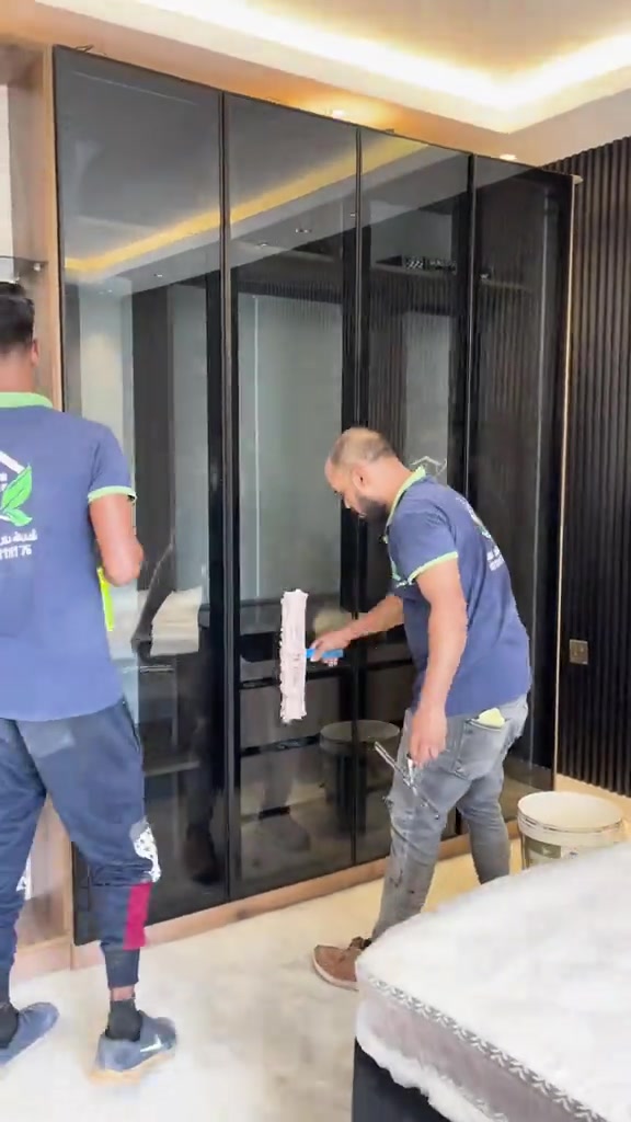 شركة دار النظافه لخدمات  التنظيف الموقعي منذ خمسه عشر عاما في هذا المجال واول من اكتشف المجال نقدملكم عدة خدمات والي راح تحتاجها في موقعك الاول :- خدمات تنظيف المنازل والفلل والشقق والمجمعات السكنية الثاني :- خدمات تنظيف المستشفيات والمصارف والجامعات والمسابح  الثالث :- خدمات تنظيف المباني المرتفعه (تنظيف الزجاج والكابوند) الرابع :-خدمات تنظيف واجهات المنازل مع خدمات الحمايه من منتجات Mapi ،Klidex  الخامس :-خدمات بولش وتلميع ومعالجة الارضيات بالمواد الحصرية باستخدام مواد Sutter,Hoover,S100 السادس :- خدمات الغسيل الجاف المفروشات( اتخم القنفات والستائر والكاربد والسجاد) السابع :- خدمات تعقيم وتعفير  المستشفيات والمنازل وصالات العمليات 🕹 مستعدين لابرام عقود التنظيف الشهرية :- (المصارف _ المستشفيات _ الجامعات _ المدارس _ الشركات _مراكز التجميل _المولات _ المنتجعات السياحيه _ المطارات ) ...................................................................................... دار_النظافه تاريخ كبير 🏁🚩  الاولئ_في_عالم_التنظيف 🥇📽️🎞️ ...................................................................................... الاجهزه المستخدمه :- 🪵اجهزه Hand Machine لجلي وبولش وتلميع الأرضيات 🪵اجهزه Gadlee ¶ Hoover 🪵مضخات الماء لتنظيف الواجهات  Karcher 🪵اجهزه ساحبات للاوساخ والسوائل والمواد  Windy 🪨اجهزه البخار لتنظيف الجدران والامور المستعصيه SCW 🪨اداوات تنظيف الزجاج Unger 🪨ادوات تنظيف TTS  .............................................. اشراف الكادر :- عراقي متخصص في المجال ويكون التعامل معه بشكل مباشر لتسليم الموقع بشكل ممتاز بدون اي ملاحظة  ........................................ 💢المواد الحصرية العالمية في مجال بولش الارضيات بكافه انواعها الداخليه والخارجيه #شركه_دار_النظافه  🌟الكبريت الأحمر 🌀الكبريت الاصفر 🌟 الكبريت الاسود 🌀واكس 🌟 الكريستال 🌀مواد حامضيه 🌟مواد قاعديه 🌀الفسور الابيض 🌟 الباد الماسي 0️⃣Sutter + Hoover +Glasste +Meteor+Mn120 +Ds47 gres +M200sb (Made in 🇮🇹) 1️⃣ S100 + Longshine + Ramico (Made in 🇦🇪) .................................................................................... 📶 للاستفسار ***********💠*********** 🎗الفرع الرئيسي :شارع فلسطين _ قرب الاسواق المركزية🥉
